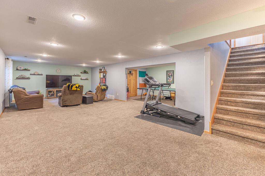 1123 huntington STREET