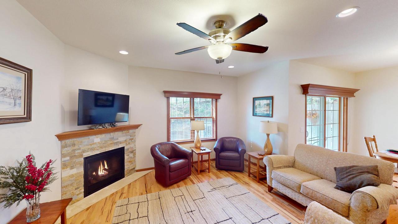 806 Maple Shade DRIVE