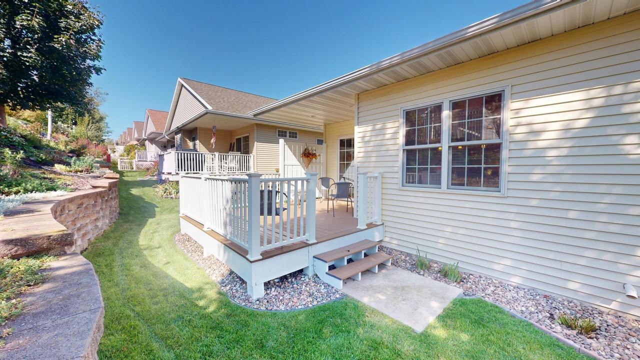 806 Maple Shade DRIVE