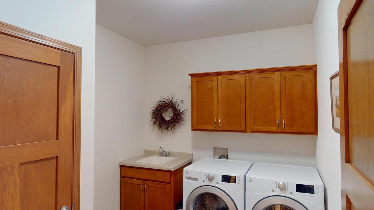 806 Maple Shade DRIVE