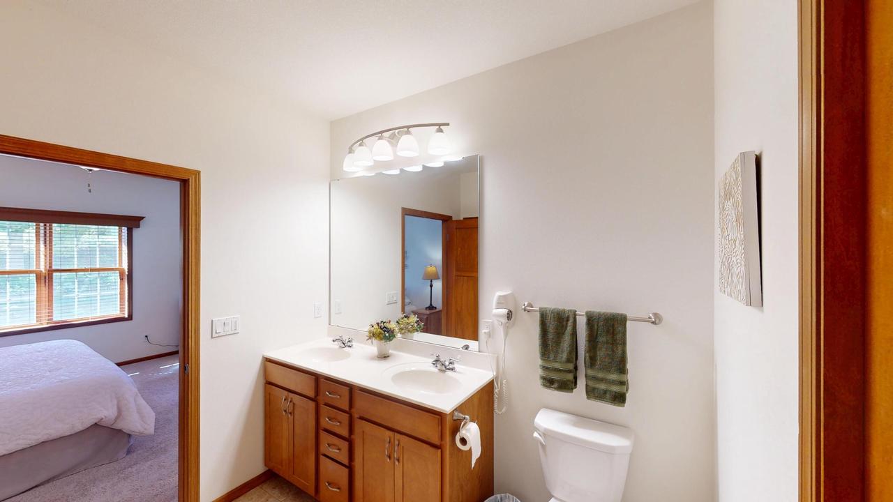 806 Maple Shade DRIVE