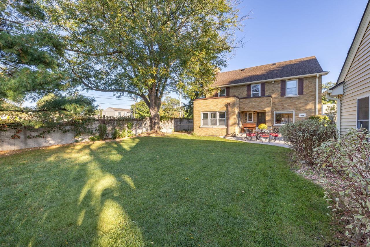 2520 Edgewood PLACE