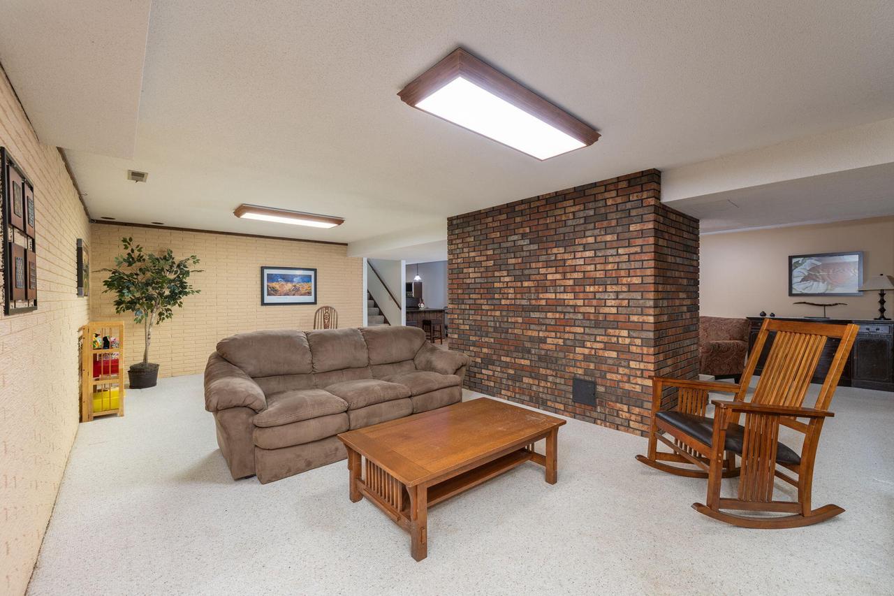 N1394 Red Oaks DRIVE