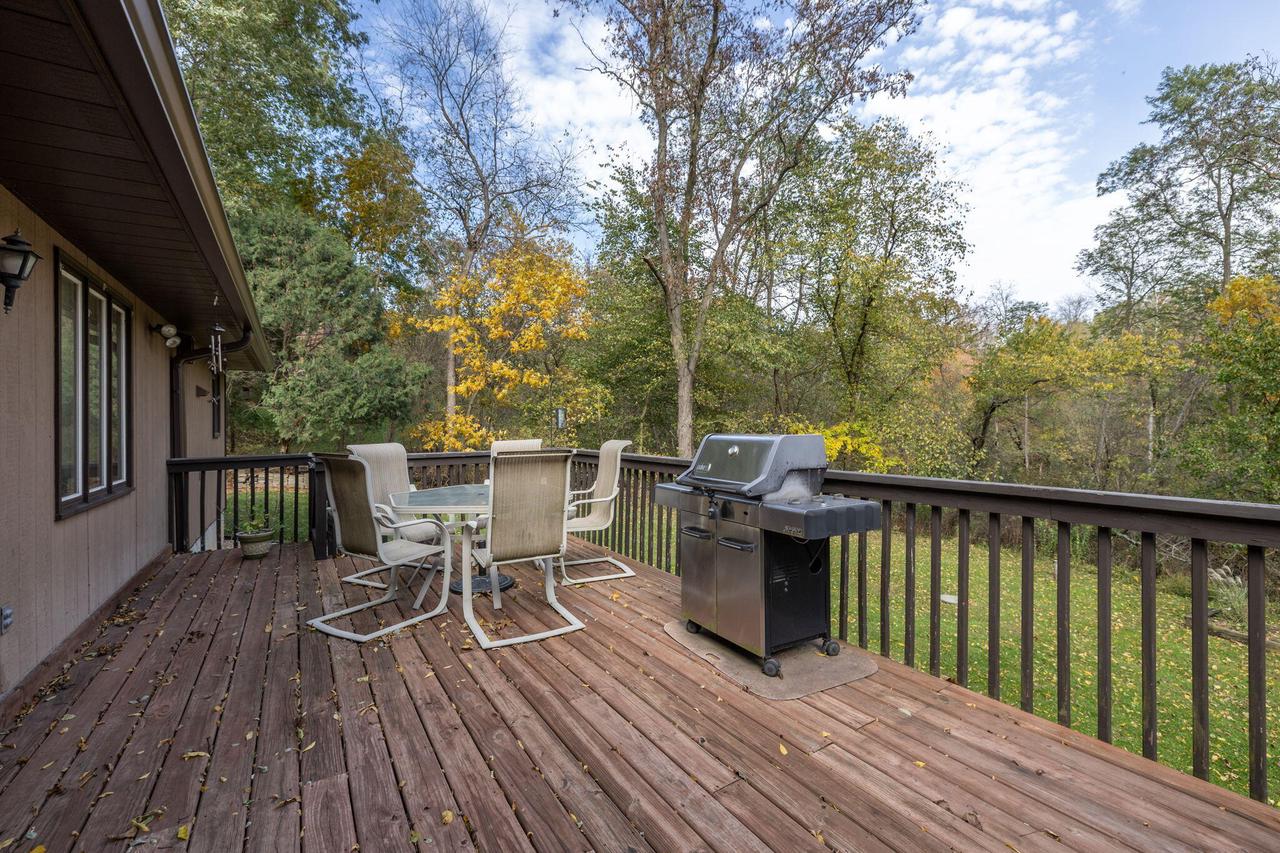 N1394 Red Oaks DRIVE