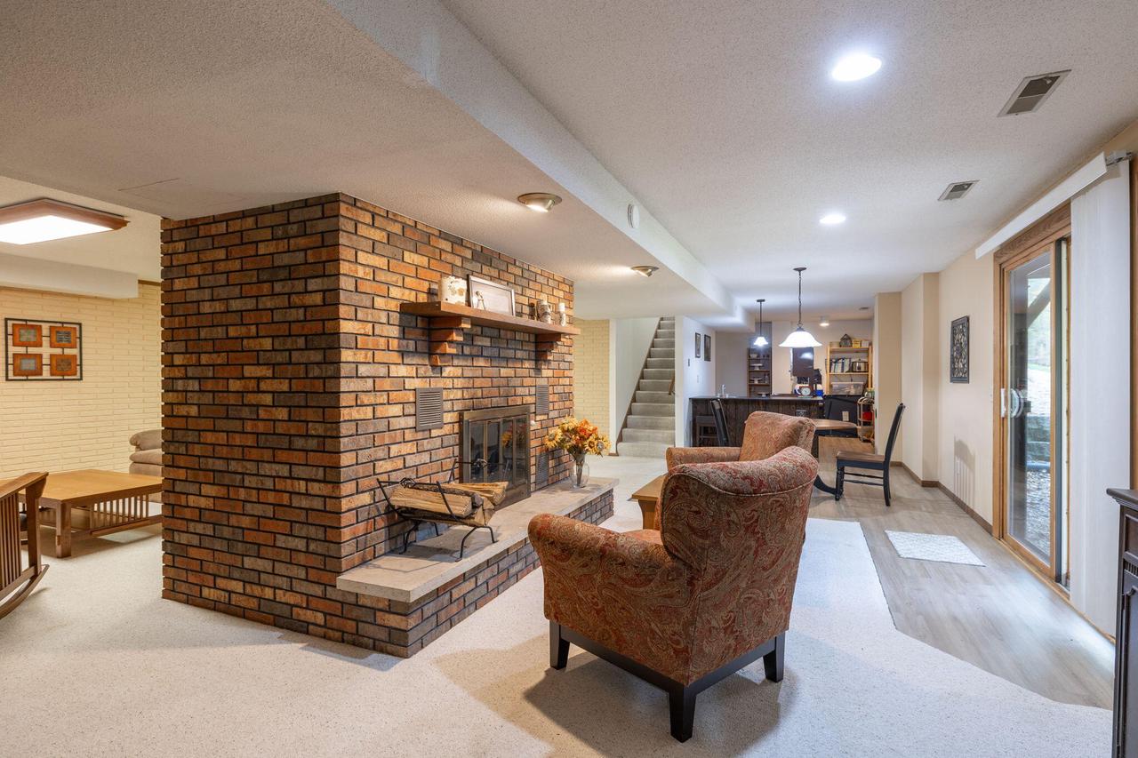 N1394 Red Oaks DRIVE