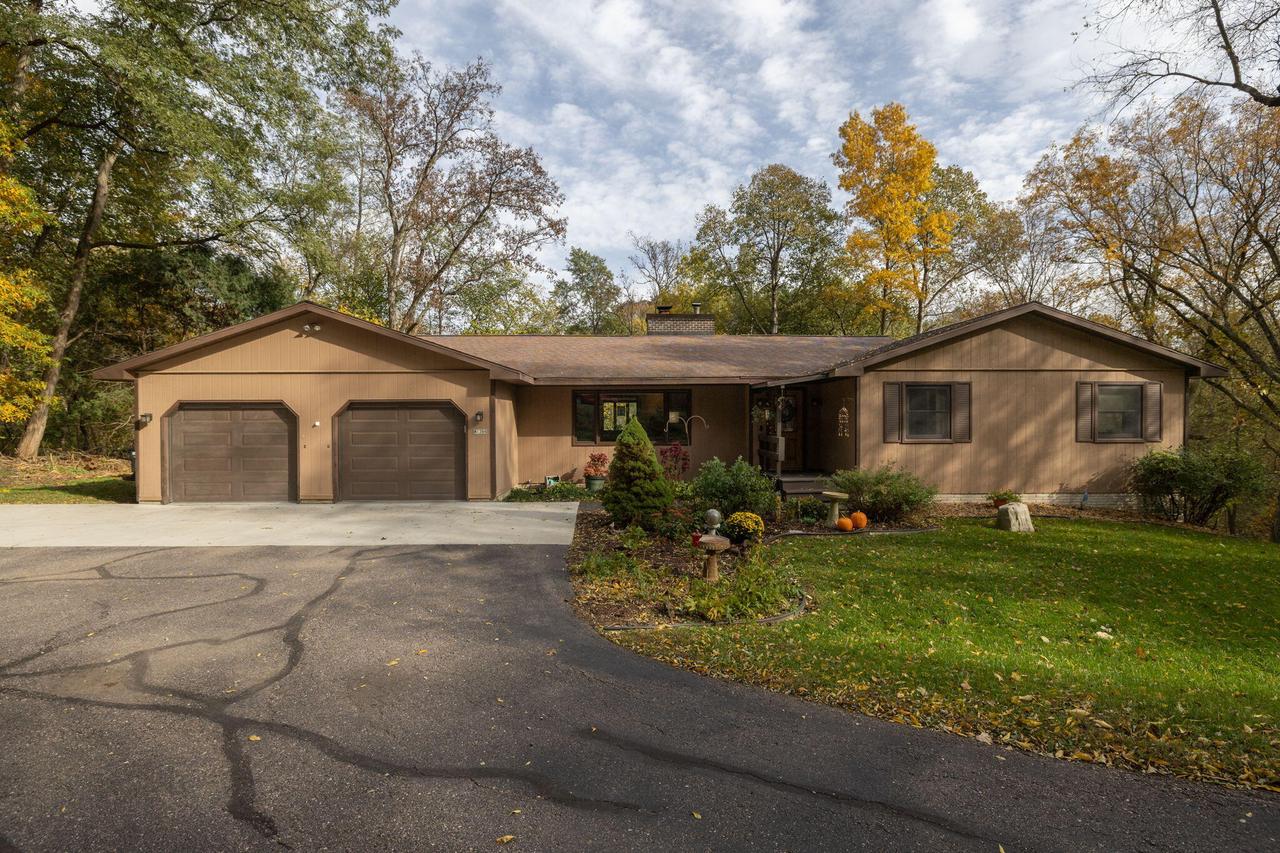 N1394 Red Oaks DRIVE