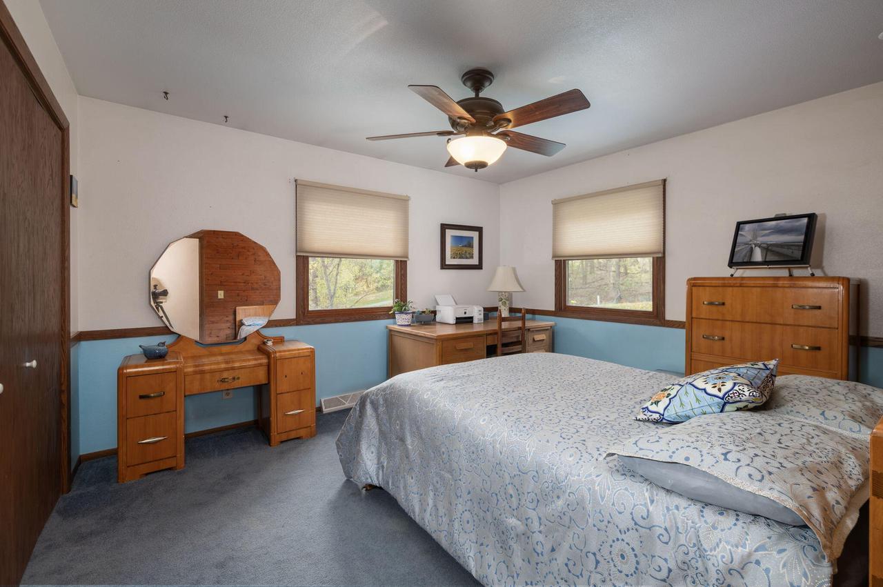 N1394 Red Oaks DRIVE