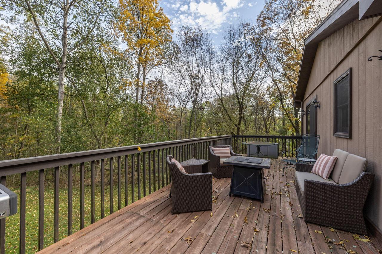 N1394 Red Oaks DRIVE