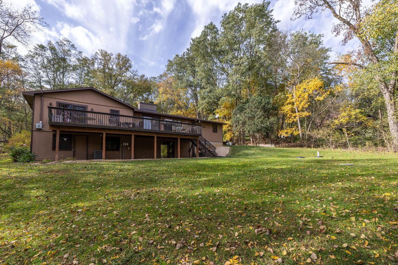 N1394 Red Oaks DRIVE