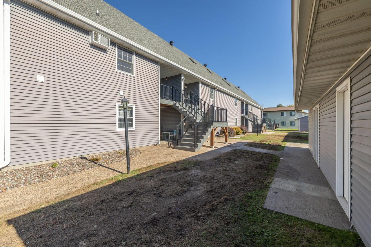 1400 Redfield STREET 2