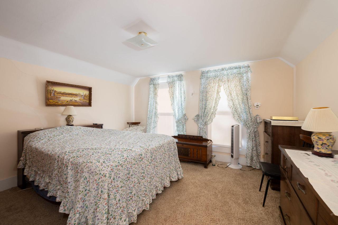 722 Caledonia STREET