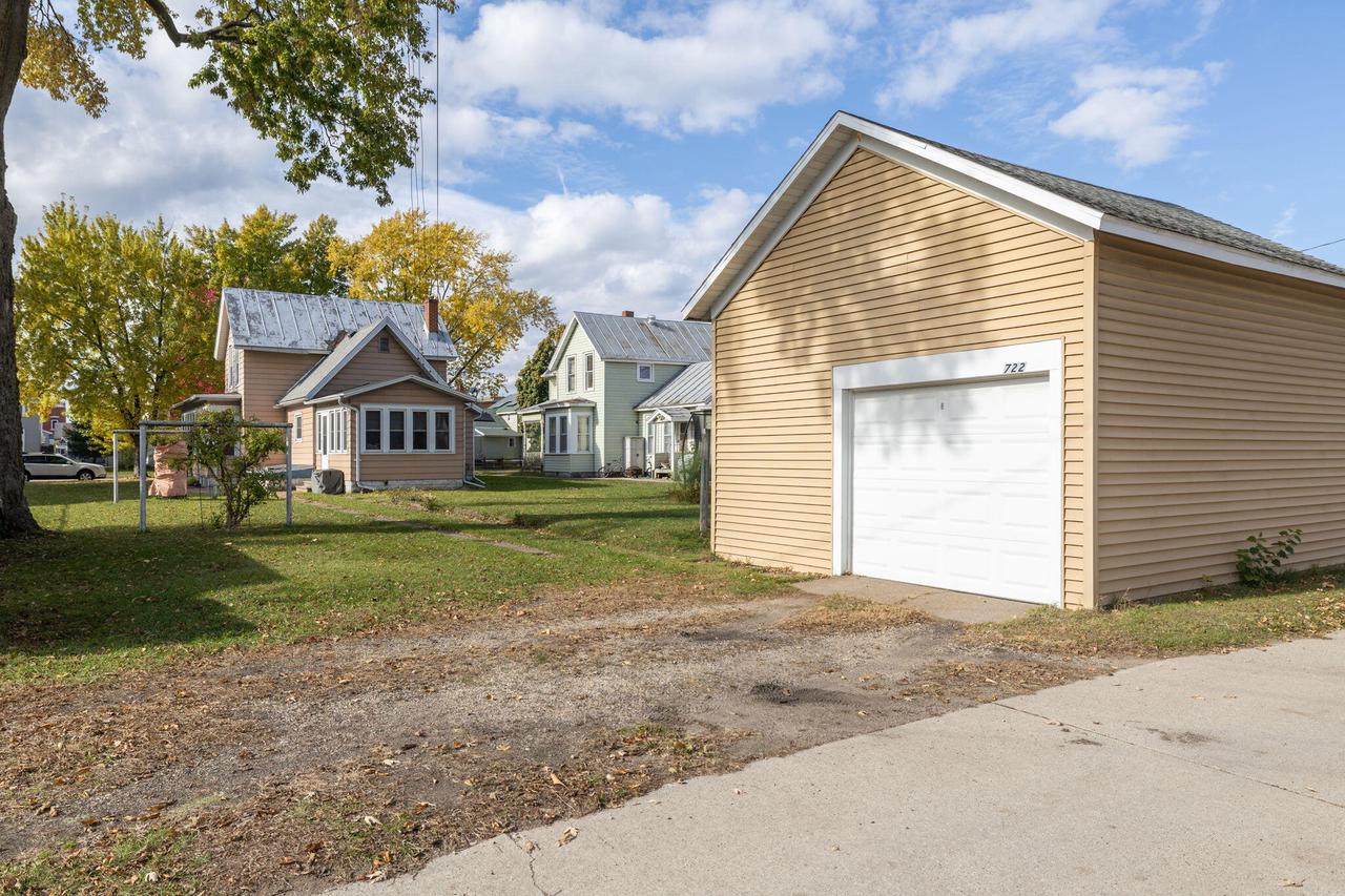722 Caledonia STREET