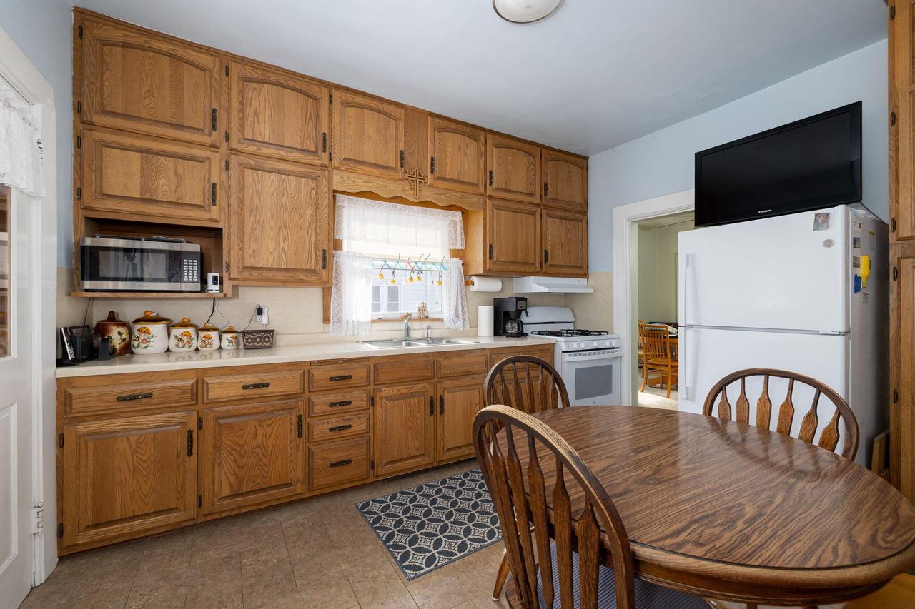 722 Caledonia STREET