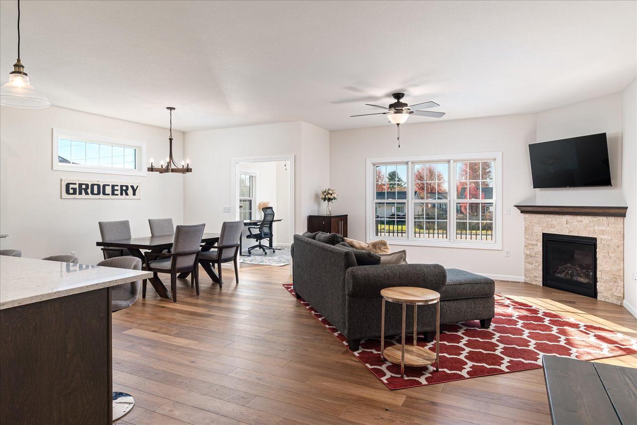 3120 Christenson LANE