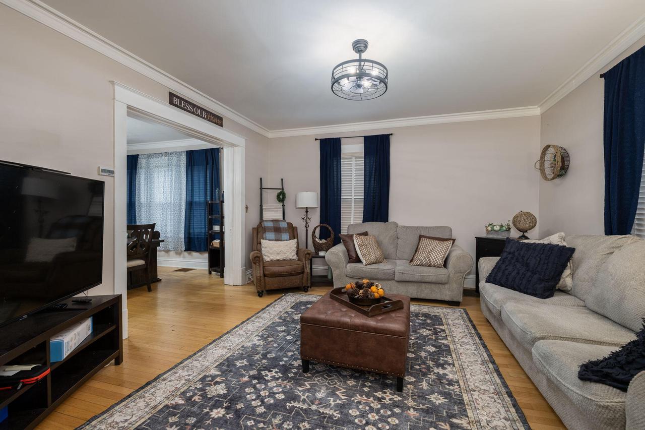 527 15th STREET SOUTH South