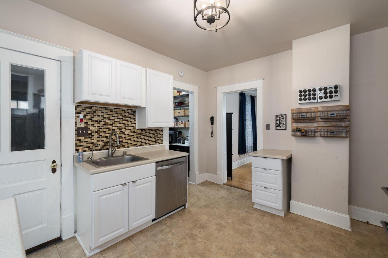 527 15th STREET SOUTH South