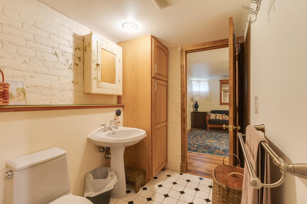 221 10th STREET SOUTH South