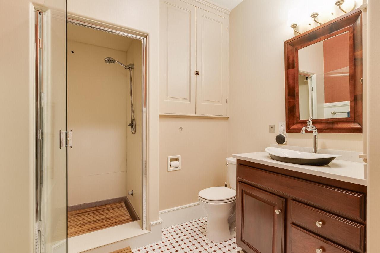 221 10th STREET SOUTH South