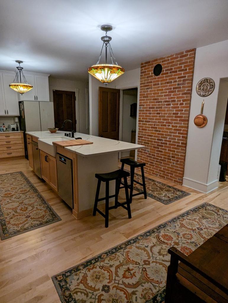 221 10th STREET SOUTH South