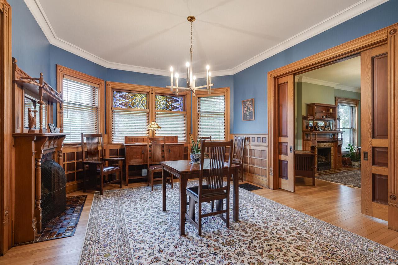 221 10th STREET SOUTH South