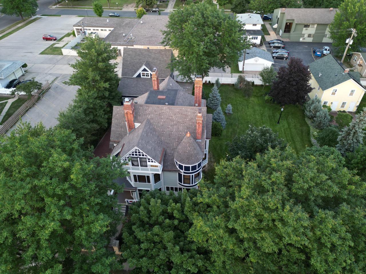 221 10th STREET SOUTH South