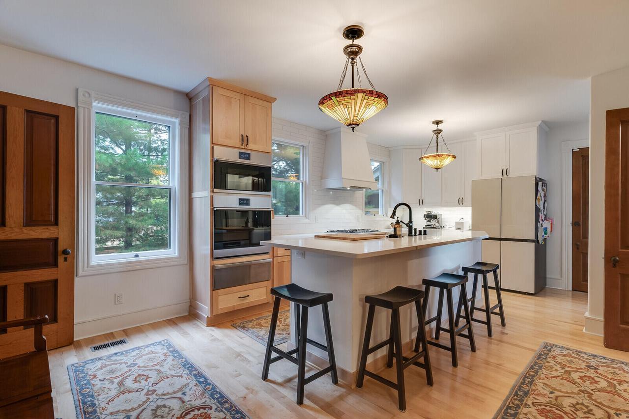 221 10th STREET SOUTH South