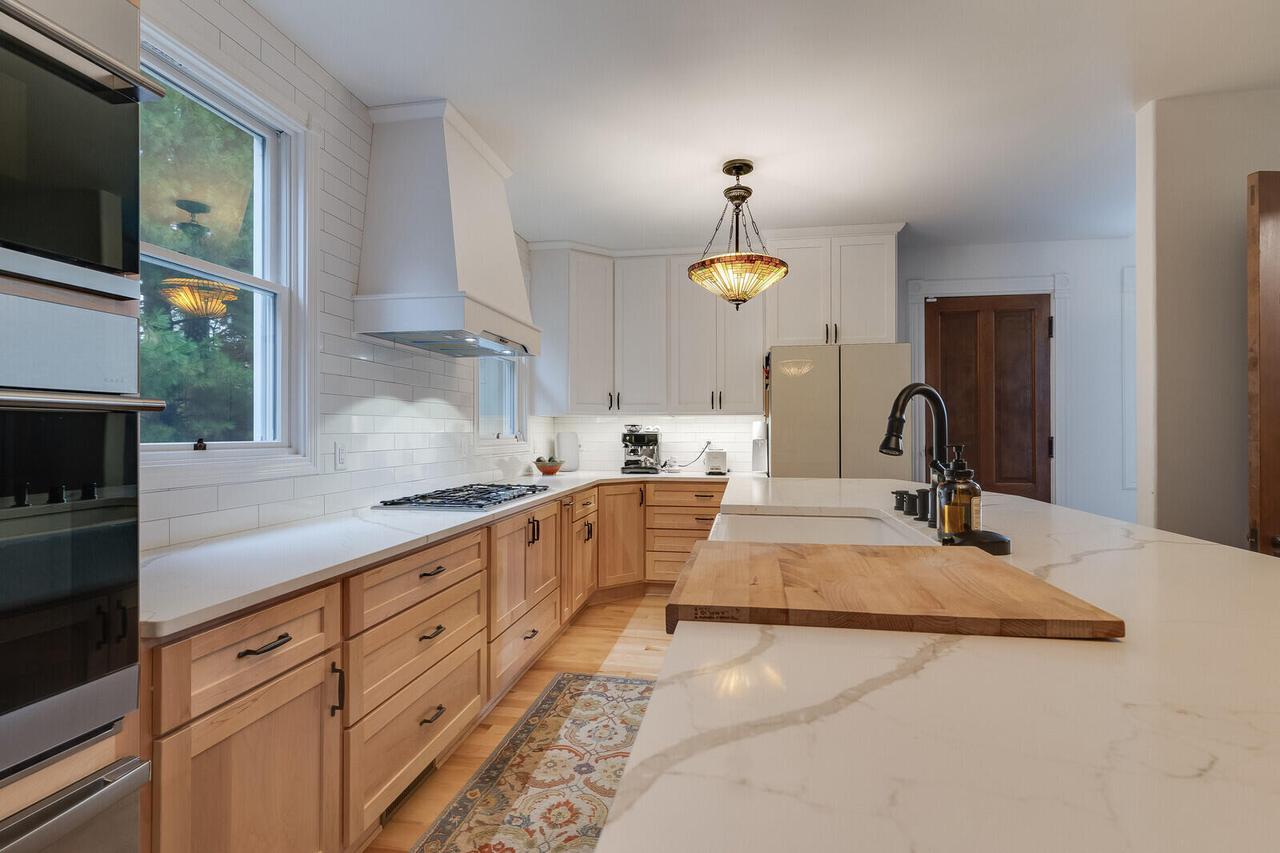 221 10th STREET SOUTH South