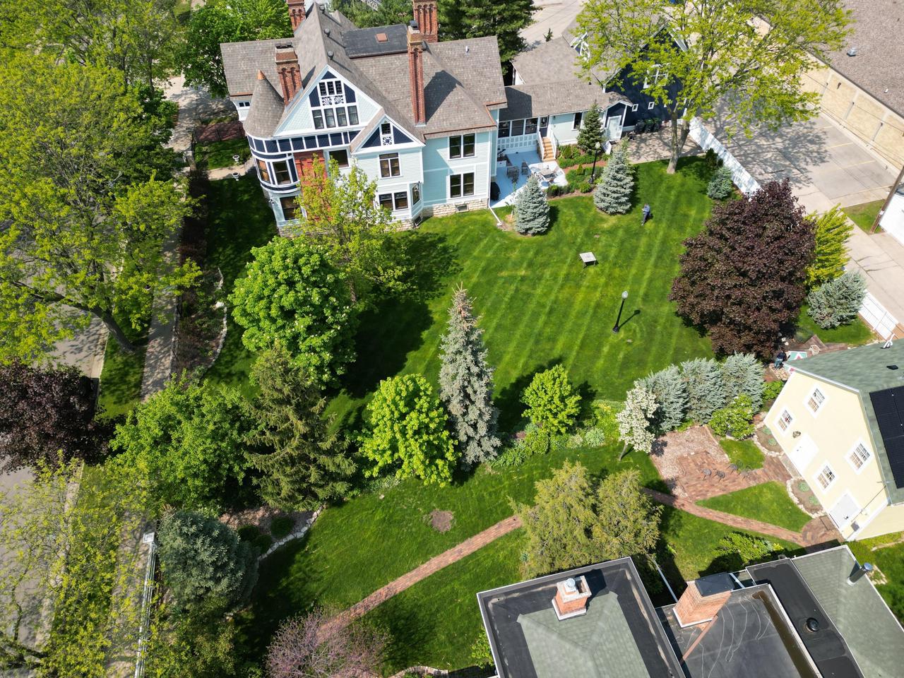 221 10th STREET SOUTH South