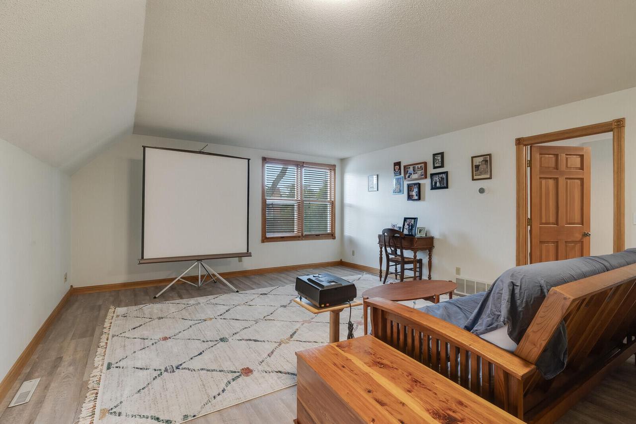 221 10th STREET SOUTH South