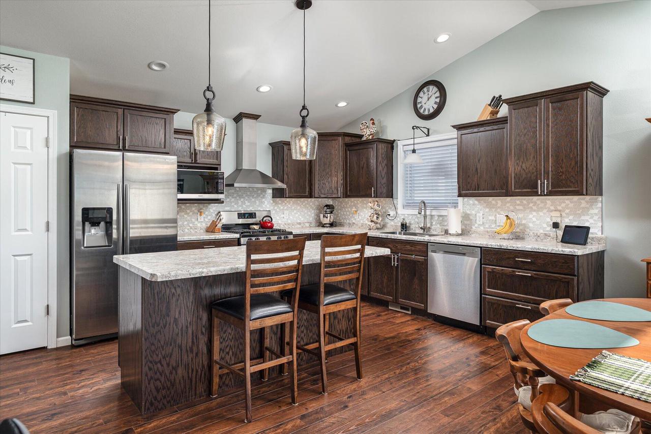 W7579 Castle Heights DRIVE