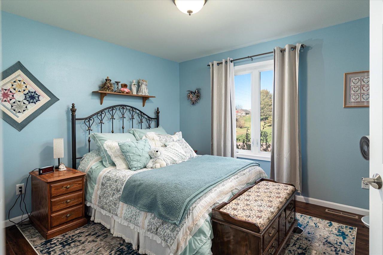 W7579 Castle Heights DRIVE