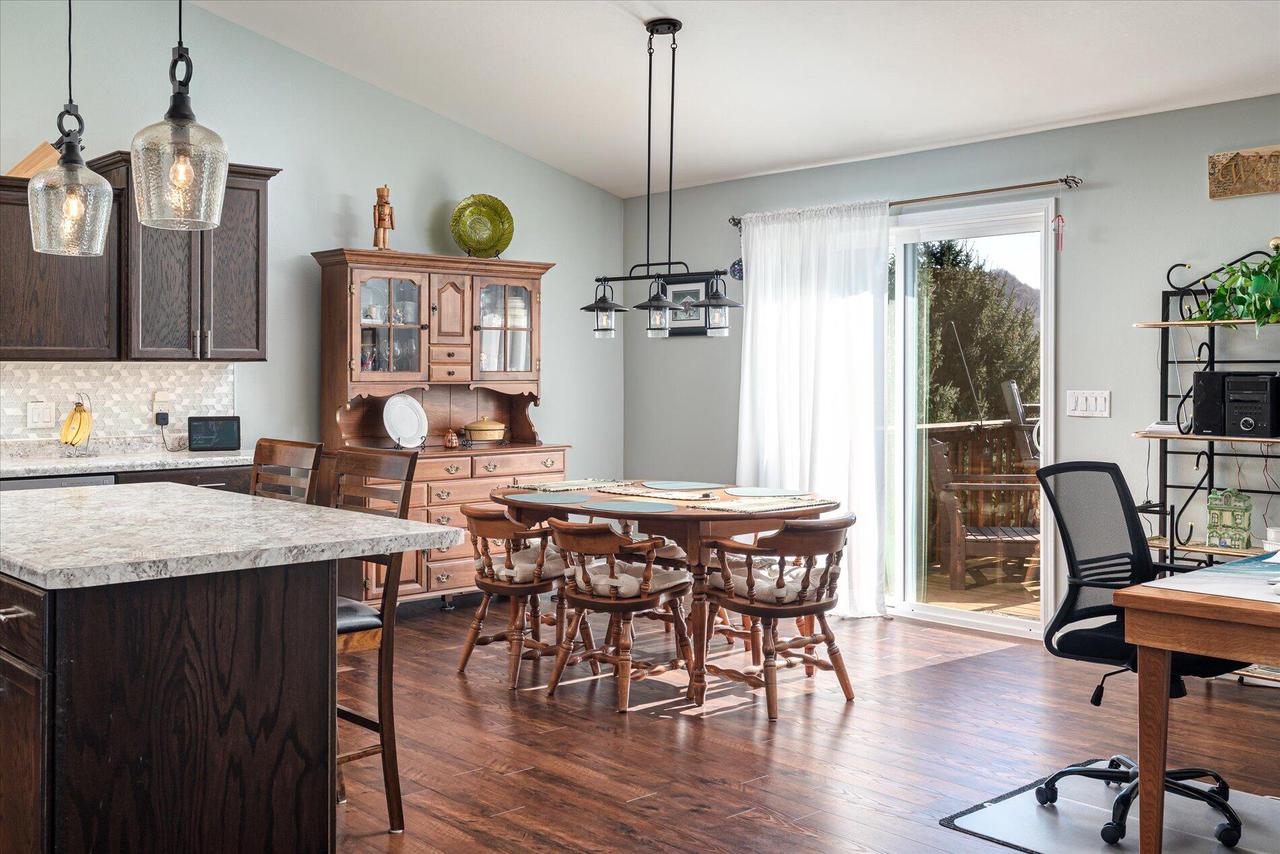 W7579 Castle Heights DRIVE