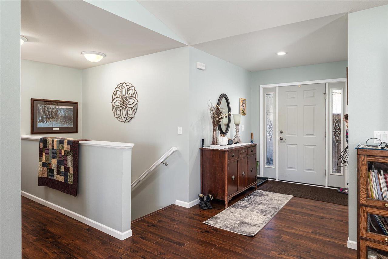 W7579 Castle Heights DRIVE