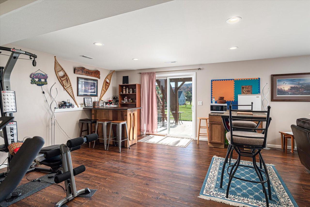 W7579 Castle Heights DRIVE