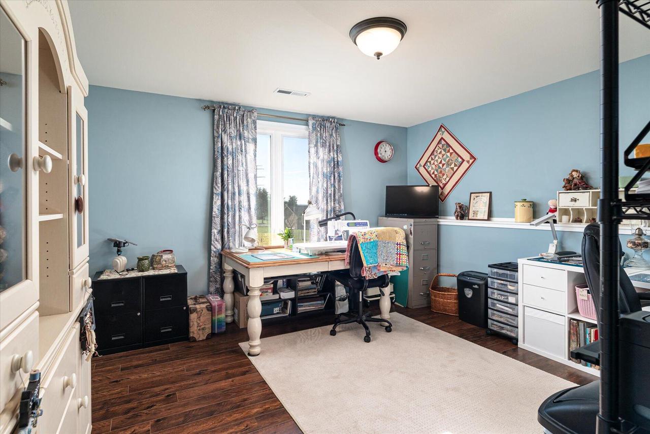 W7579 Castle Heights DRIVE