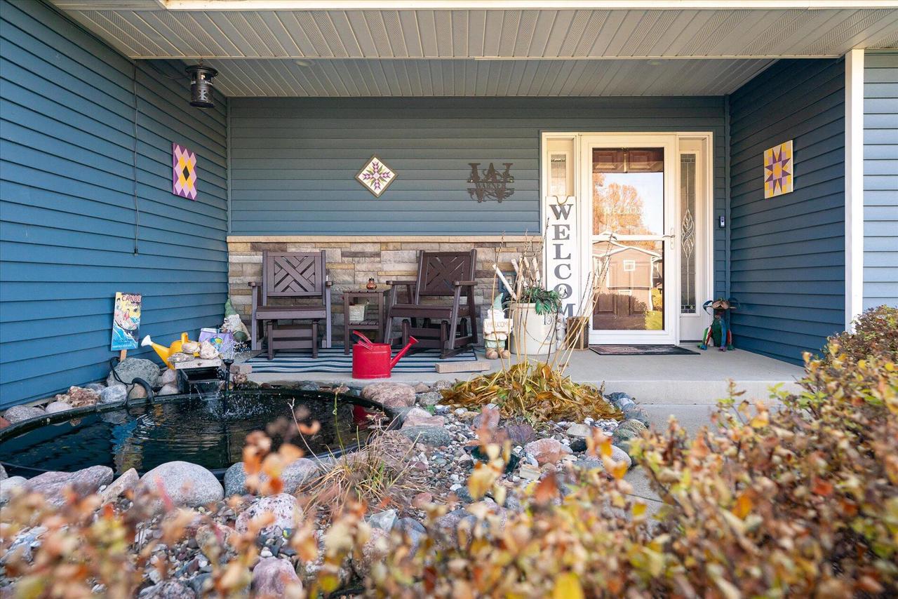 W7579 Castle Heights DRIVE