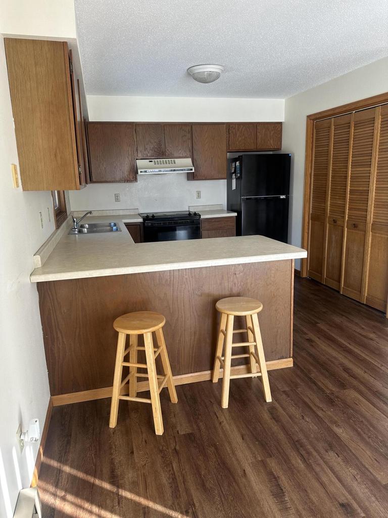 1041 Terrace DRIVE 1043