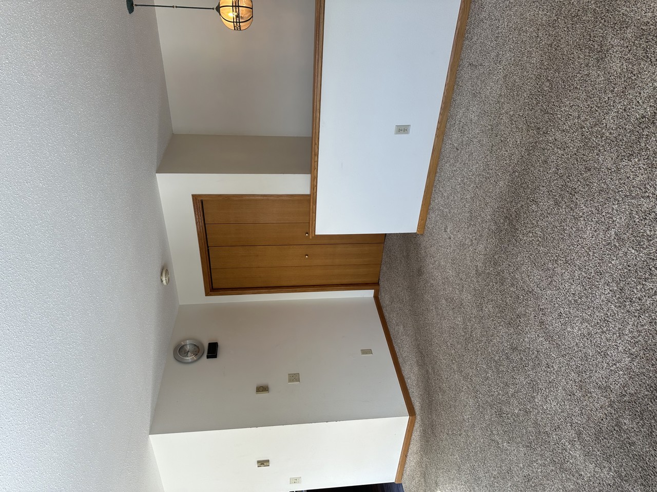 1041 Terrace DRIVE 1043