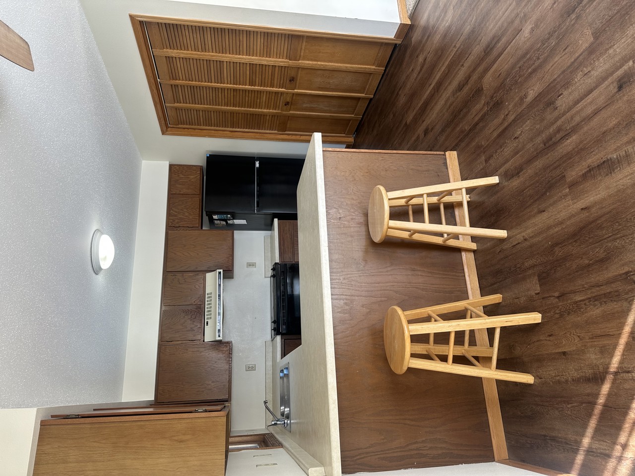 1041 Terrace DRIVE 1043