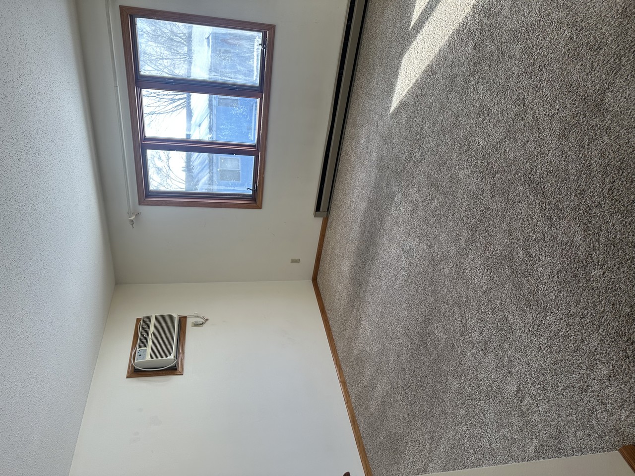 1041 Terrace DRIVE 1043