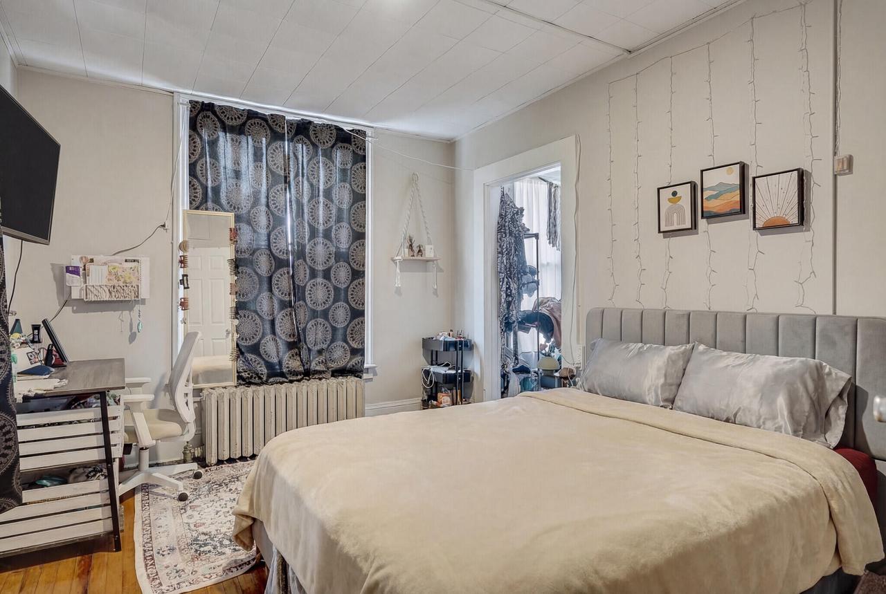 708 Ferry STREET 710