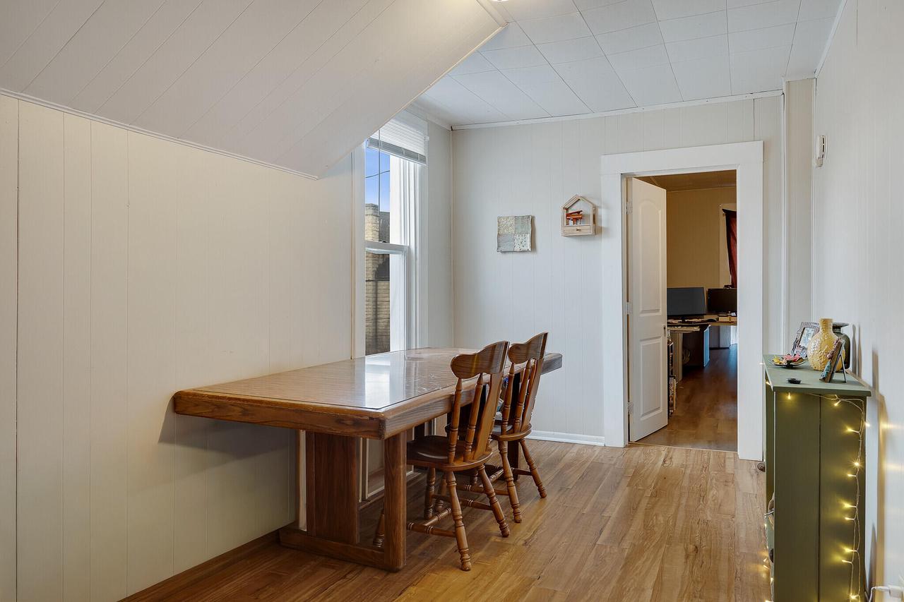 708 Ferry STREET 710