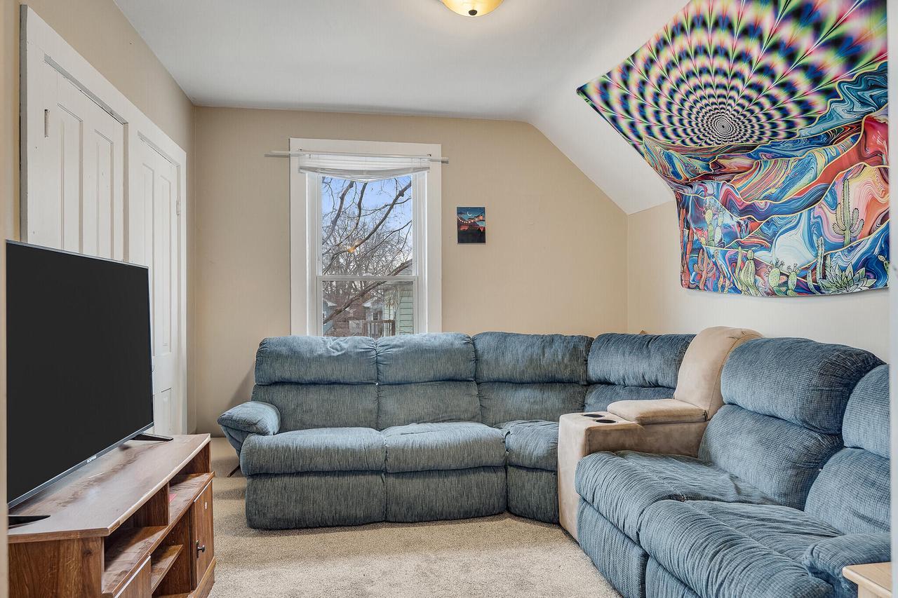 708 Ferry STREET 710