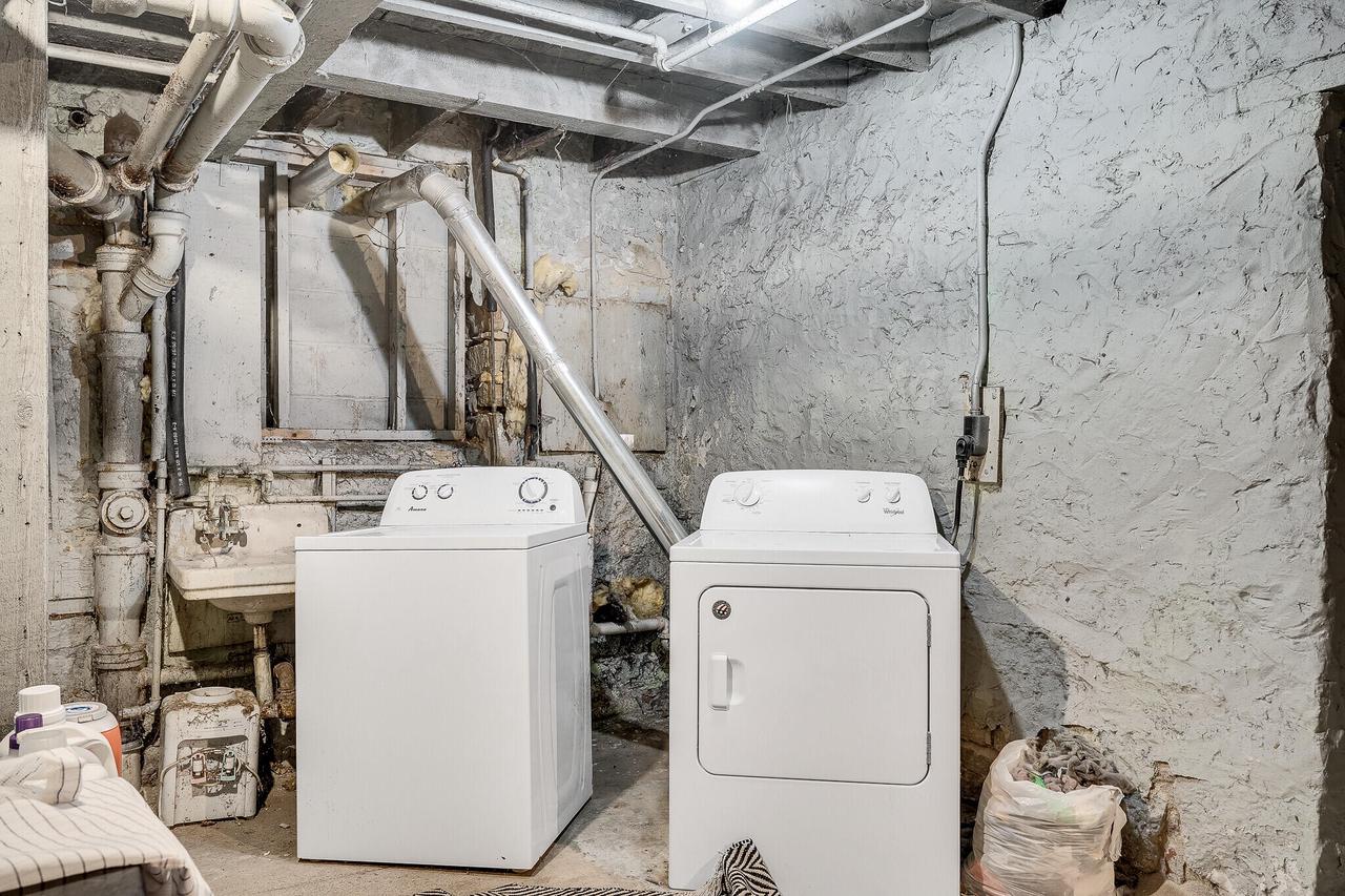 708 Ferry STREET 710