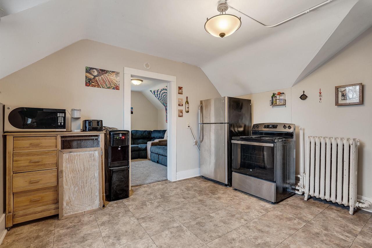 708 Ferry STREET 710