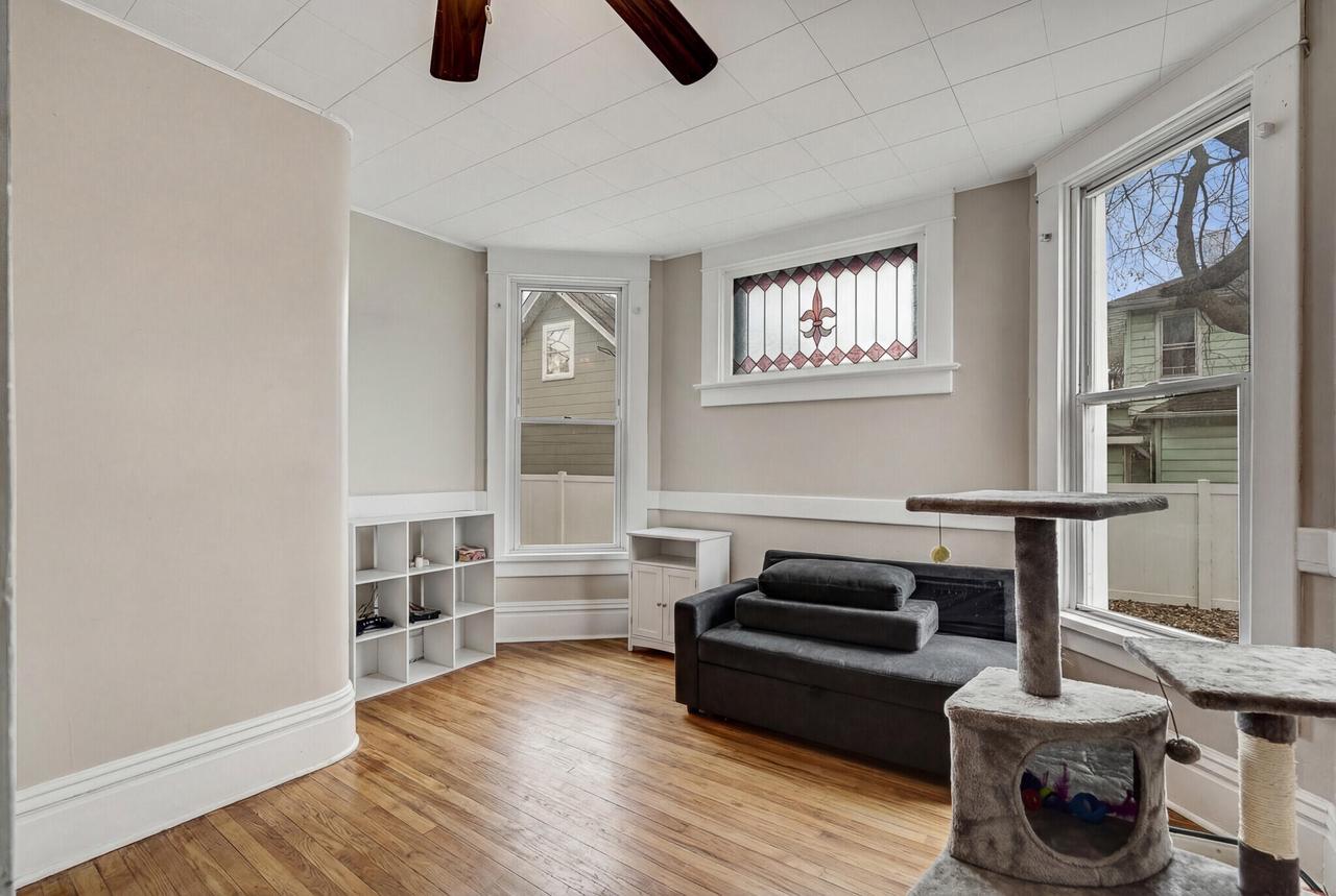 708 Ferry STREET 710