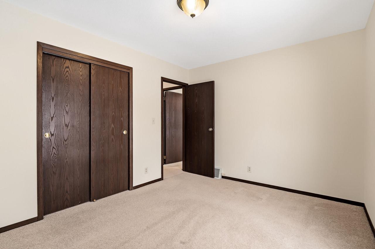 703 Hanson COURT