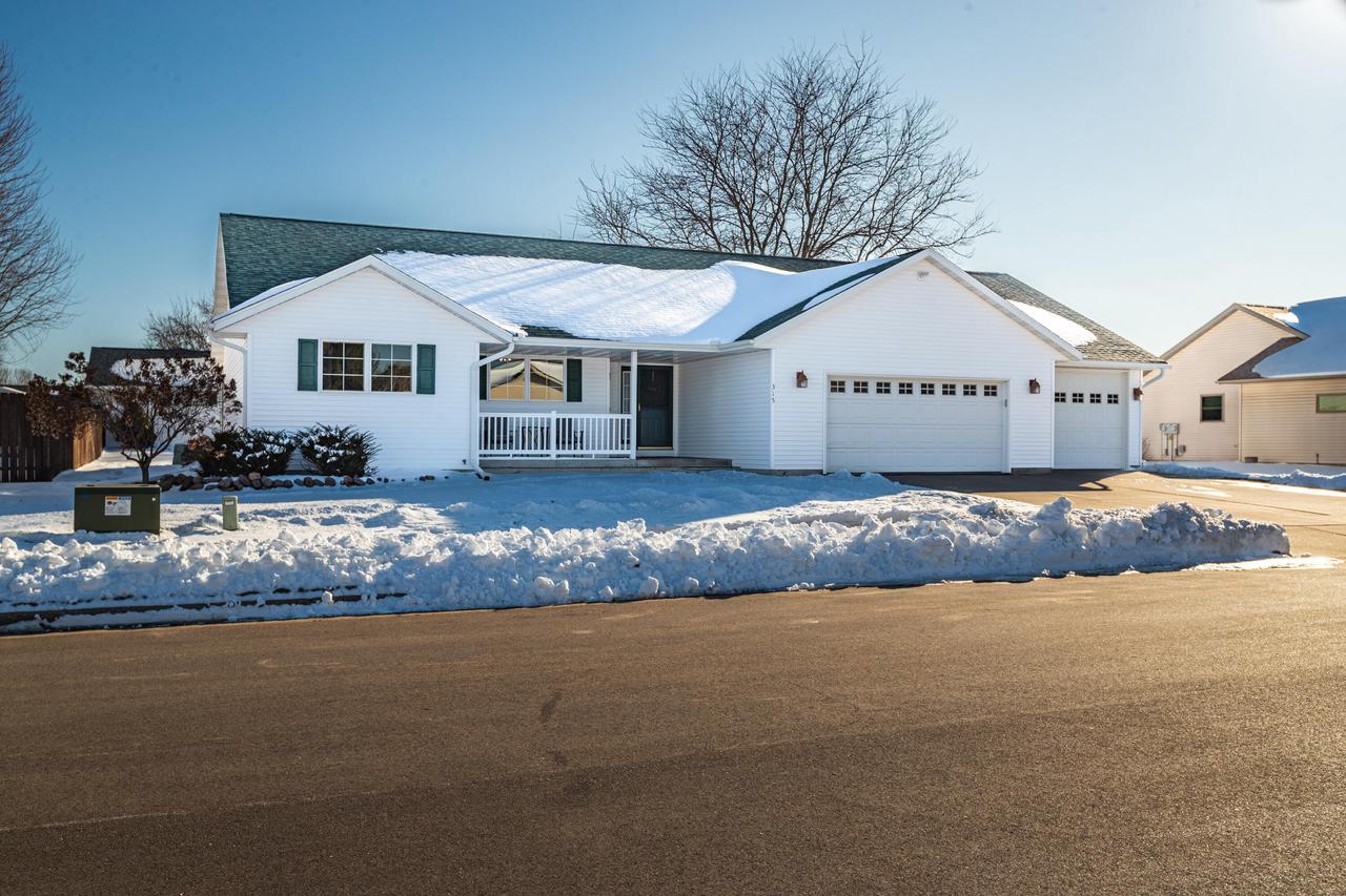 315 Cypress Circle LANE