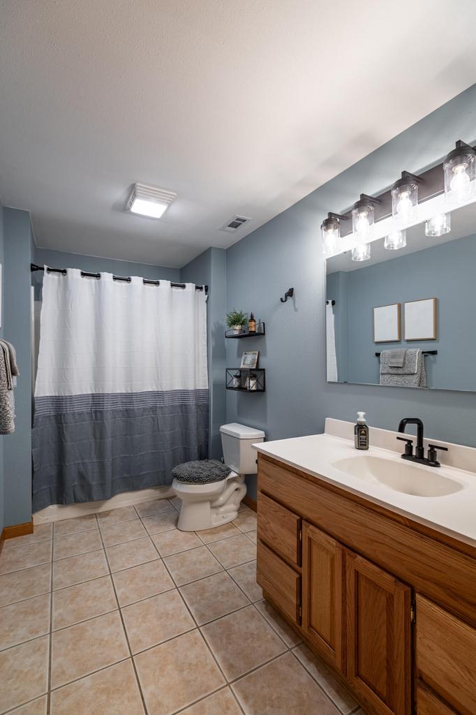 315 Cypress Circle LANE