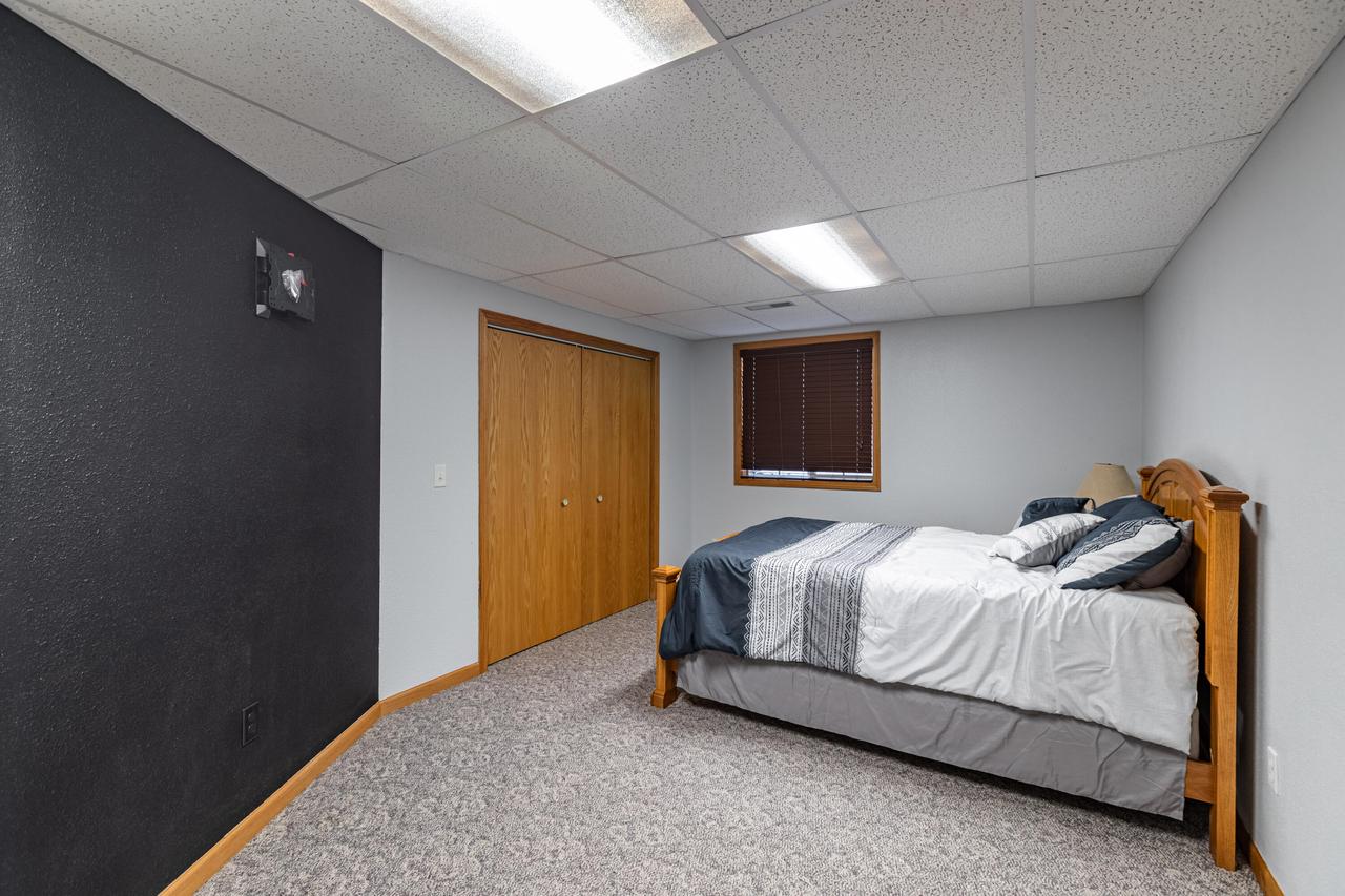 315 Cypress Circle LANE